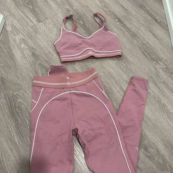 ALO Yoga Dusty Pink Women's Set